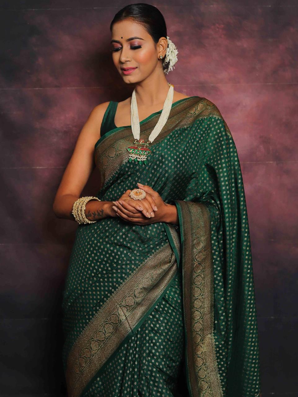Radiant Dark Green Soft Silk Saree With Exquisite Blouse Piece