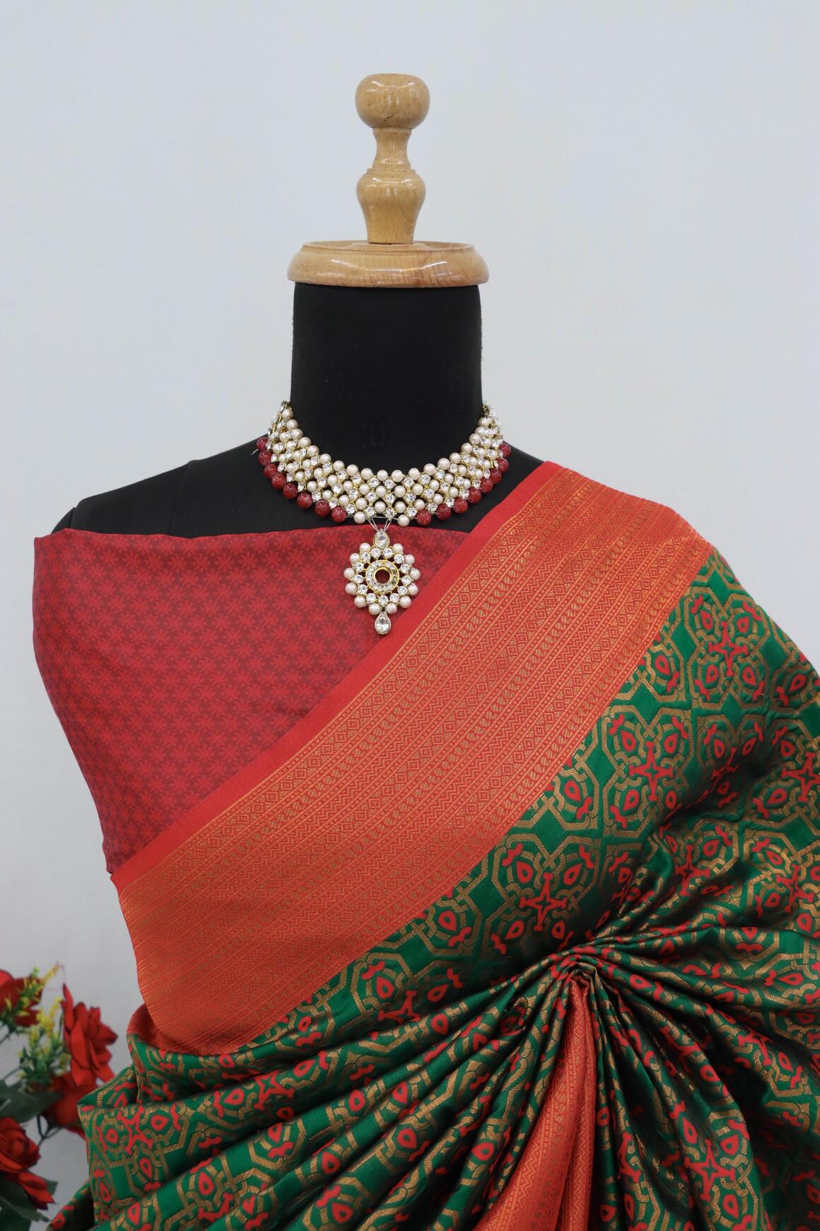 Ravishing Green Soft Banarasi Silk Saree With Blissful Blouse Piece