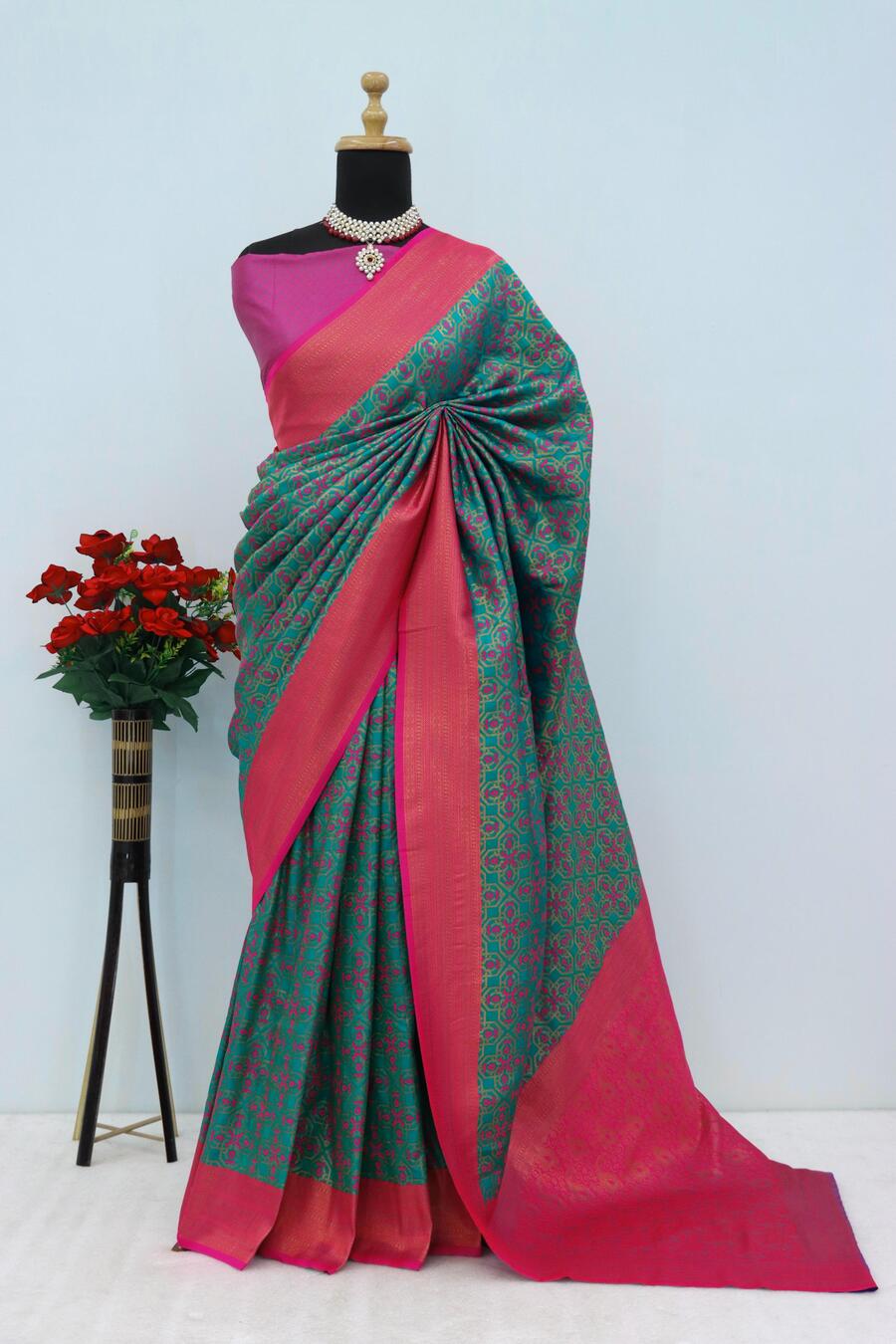 Ailurophile Rama Soft Banarasi Silk Saree With Dissemble Blouse Piece