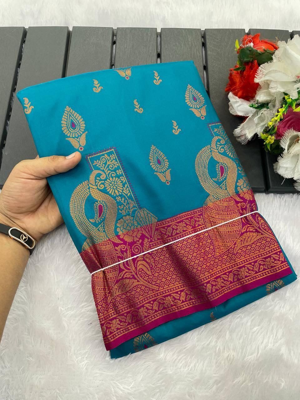 Effulgent Rama Soft Banarasi Silk Saree With Piquant Blouse Piece