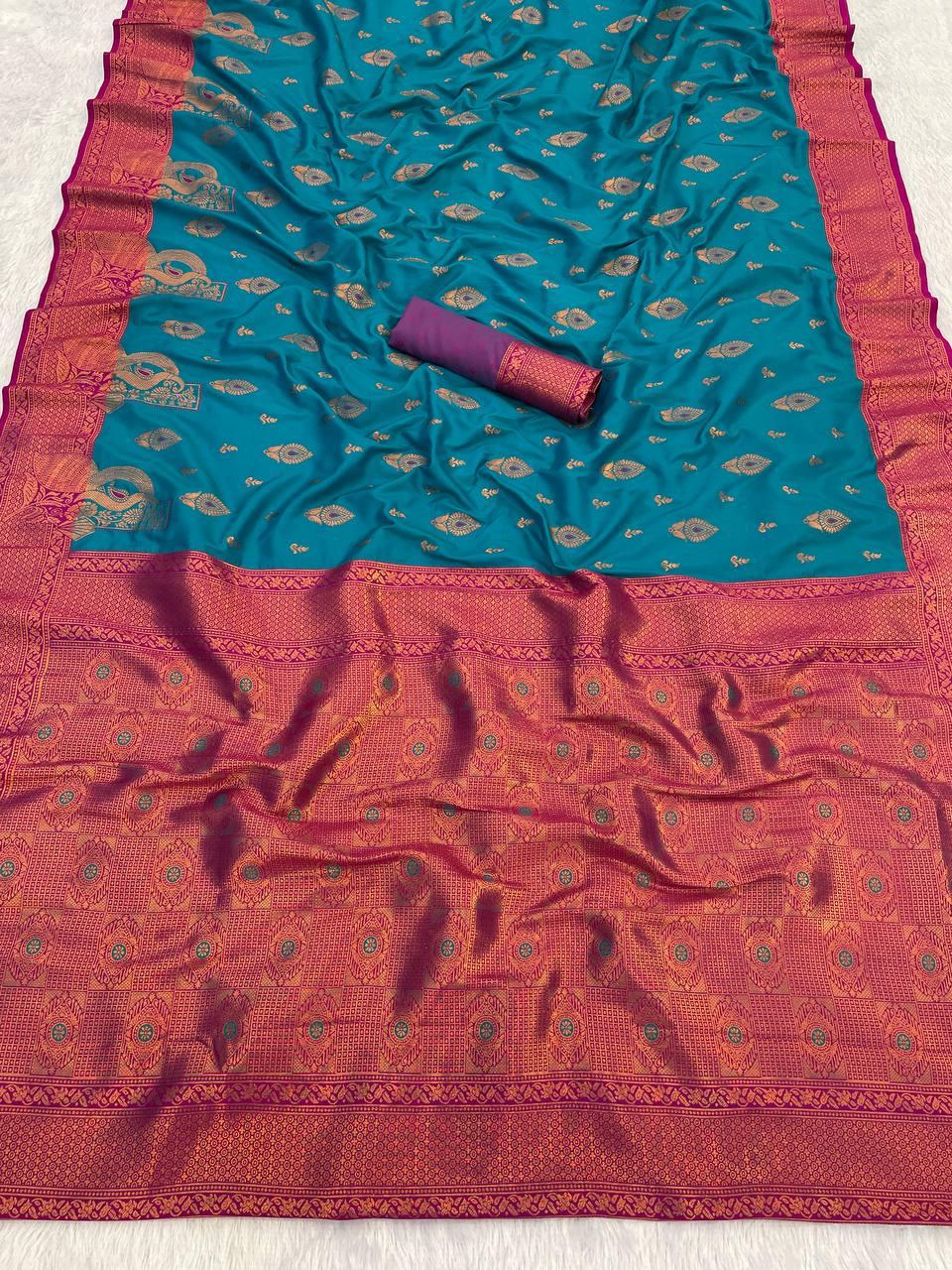 Effulgent Rama Soft Banarasi Silk Saree With Piquant Blouse Piece
