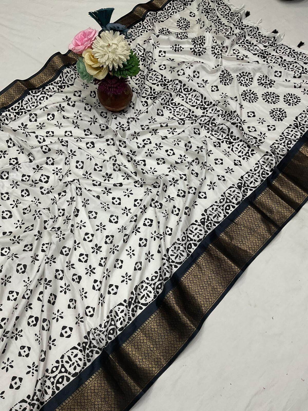 Chatoyant Off White Digital Printed Dola Silk Saree With Snazzy Blouse Piece