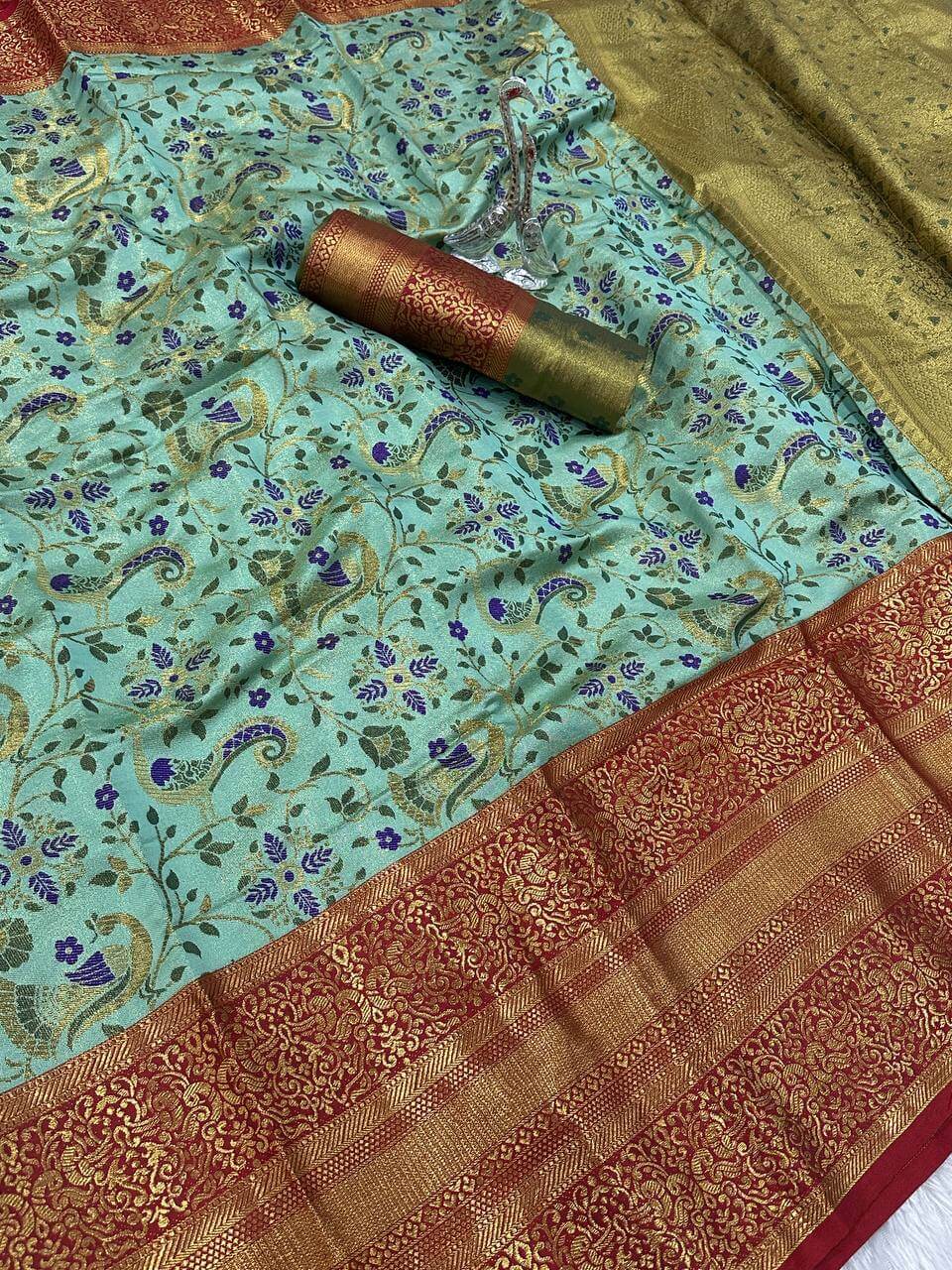 Conflate Sea Green Kanjivaram Silk Saree With Fragrant Blouse Piece