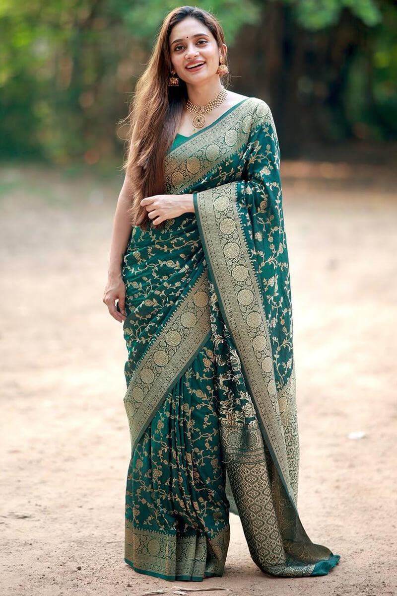 Lovely Green Soft Silk Saree With Transcendent Blouse Piece