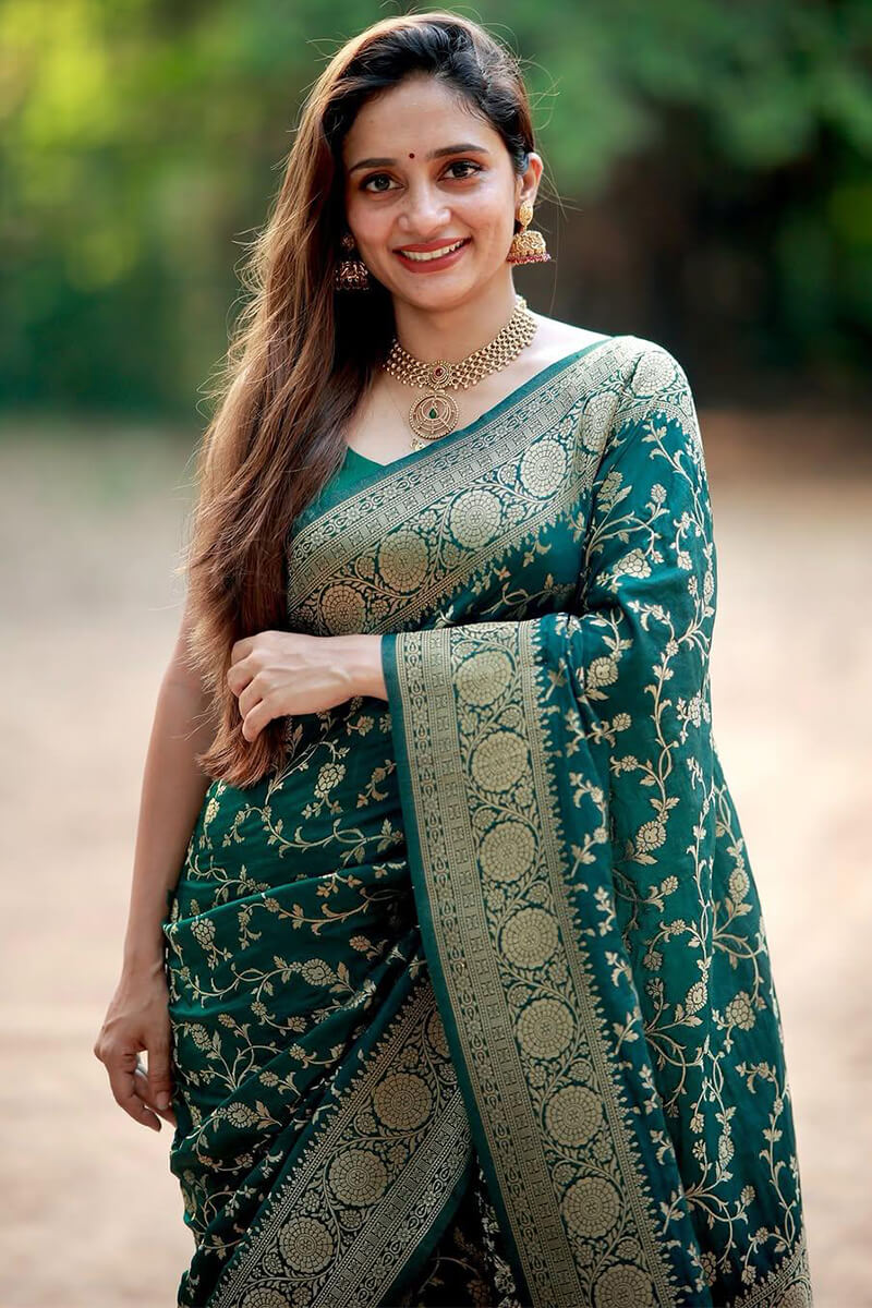 Lovely Green Soft Silk Saree With Transcendent Blouse Piece