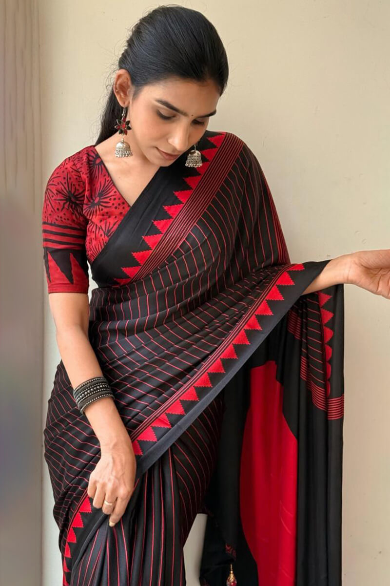 Unequalled Black Digital Printed Crape Silk Saree With Winsome Blouse Piece