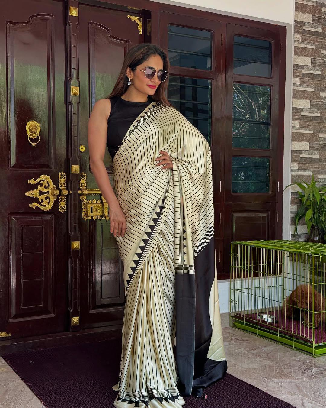 Diaphanous Beige Digital Printed Crape Silk Saree With Nectarous Blouse Piece