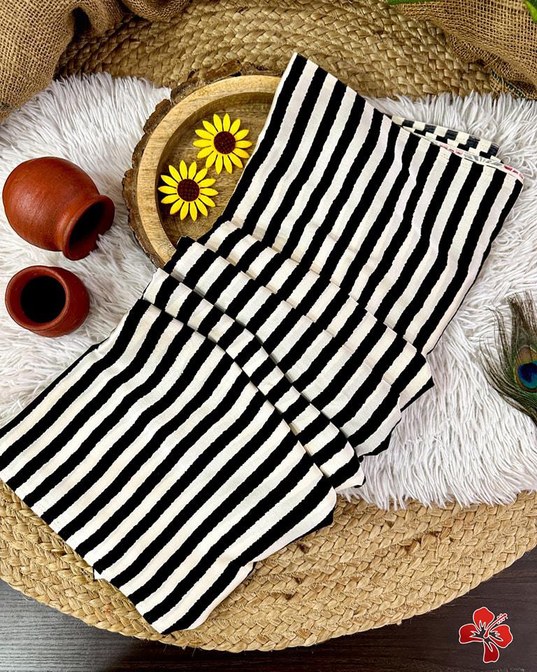 Posh Off White Digital Printed Crape Silk Saree With Classy Blouse Piece