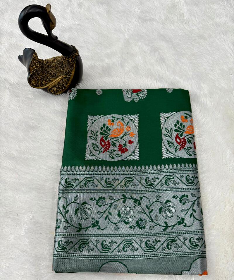 Imaginative Dark Green Paithani Silk Saree With Ailurophile Blouse Piece