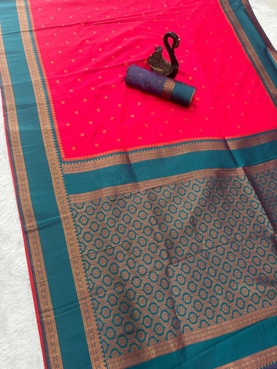 Gratifying Magenta Soft Banarasi Silk Saree With Prettiest Blouse Piece