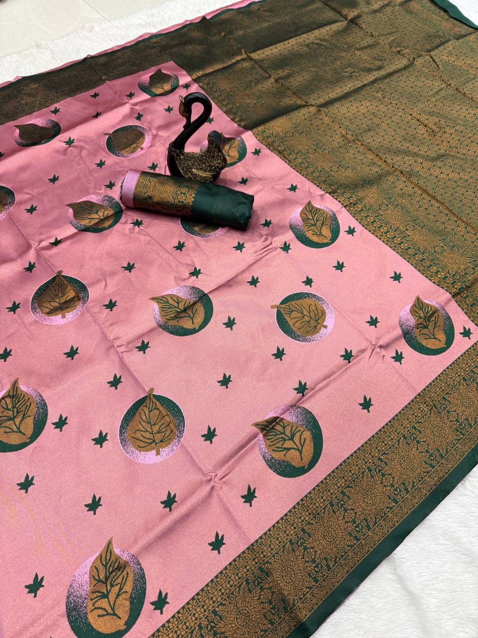 Divine Baby Pink Soft Silk Saree With Excellent Blouse Piece