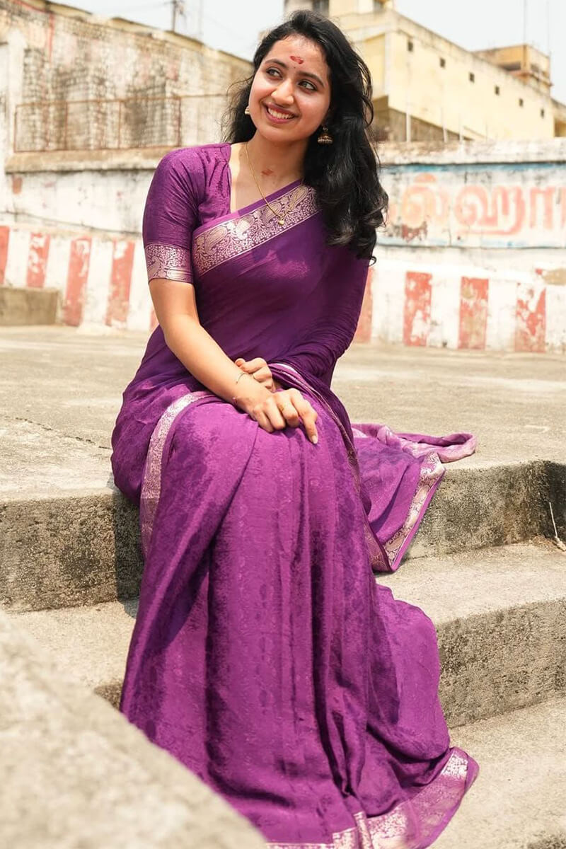 Ebullience Purple Soft Banarasi Silk Saree With Stunning Blouse Piece