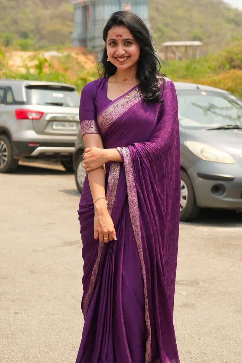 Ebullience Purple Soft Banarasi Silk Saree With Stunning Blouse Piece