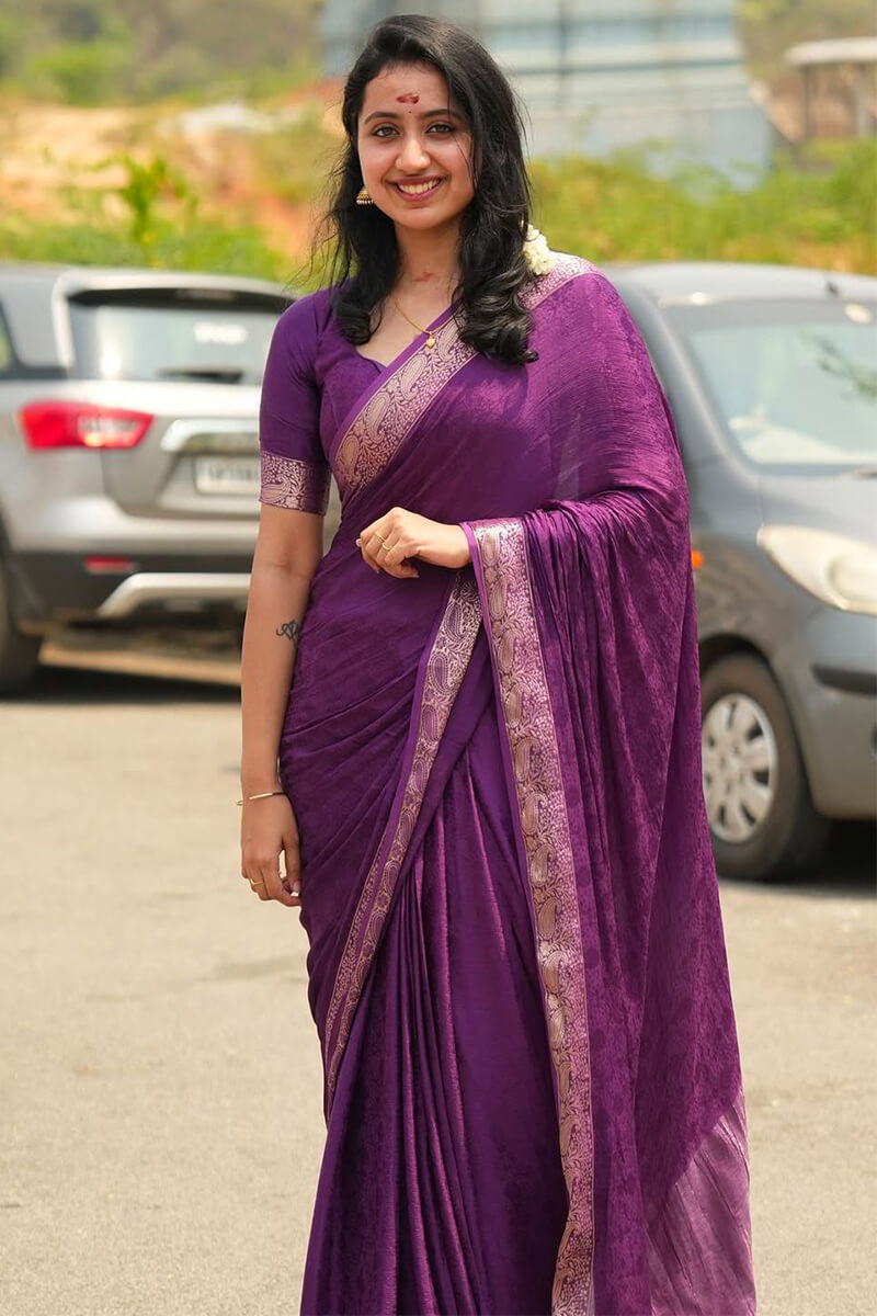 Ebullience Purple Soft Banarasi Silk Saree With Stunning Blouse Piece