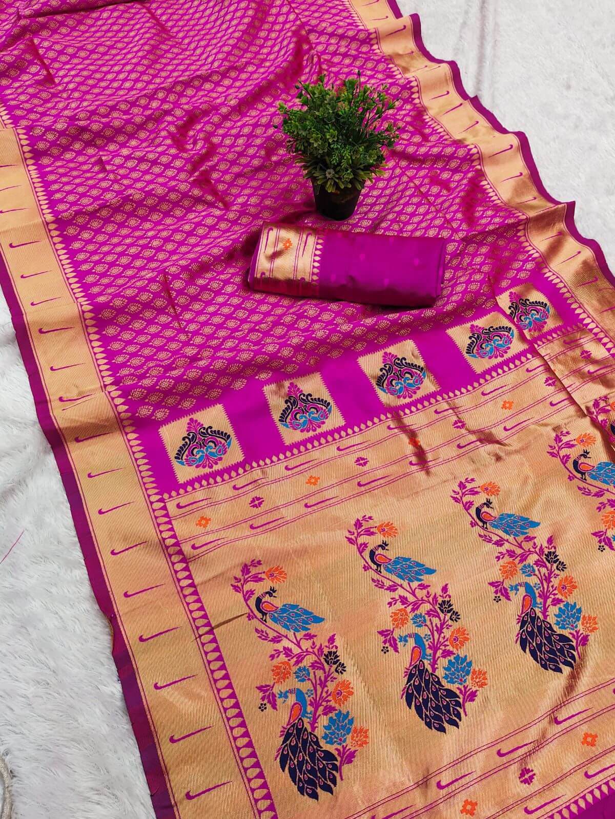 Murmurous Dark Pink Paithani Silk Saree With Cynosure Blouse Piece