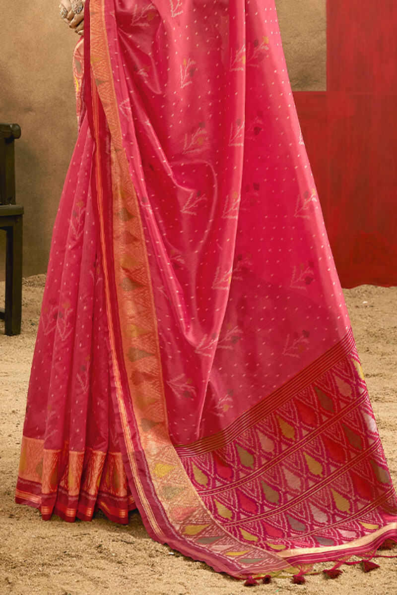 Ideal Dark Pink Soft Banarasi Silk Saree With Impressive Blouse Piece