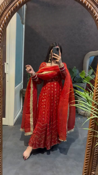Red Bandhani Print Kurta Set with Dupatta & Straight Pants