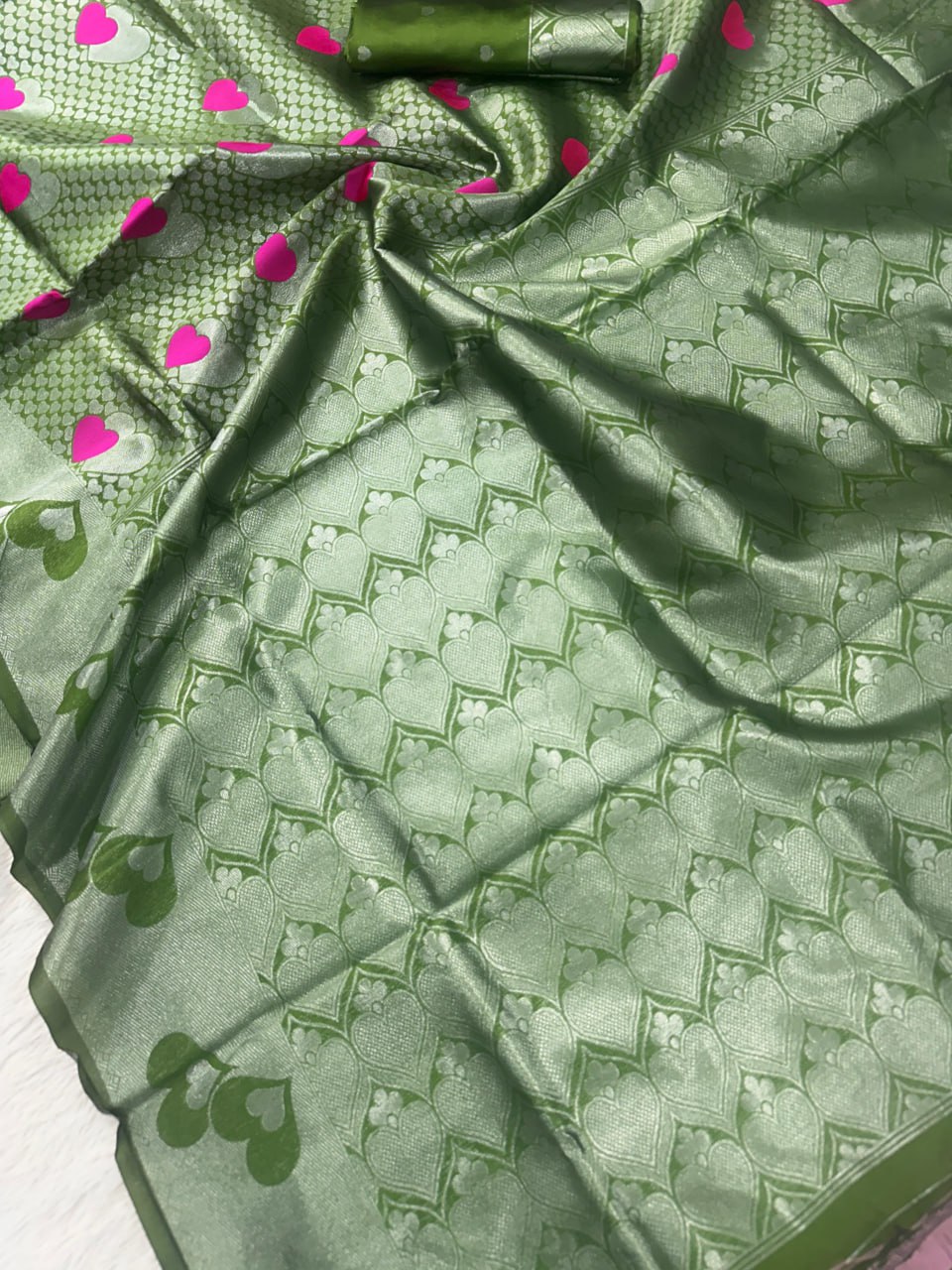 Green Heart Design Silk Saree