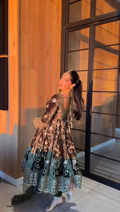 Green Velvet Heavy Embroidered Anarkali Kurta Pant Set with Dupatta – Festive & Wedding Wear