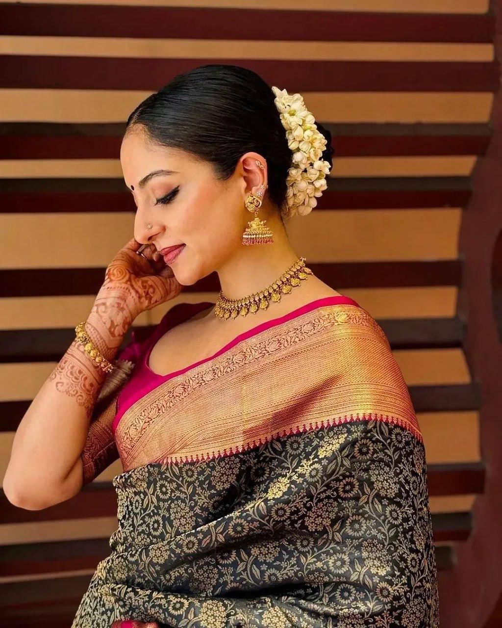 Royal Black Silk Saree with Antique Gold Zari Weaving & Contrast Pink Border | Premium Wedding & Festive Wear