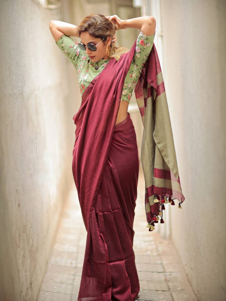 Wine Maroon Linen Saree with Beige Contrast Pallu & Tassels | Elegant Everyday Linen Wear