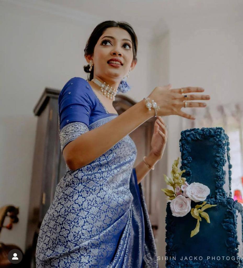 Royal Indigo Blue Banarasi Silk Saree with Silver Zari Floral Weaving & Rich Designer Pallu